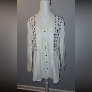 Collections Etc. Women's White Multicolor Embroidered Button down Blouse size M